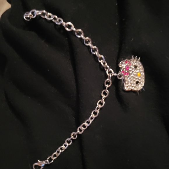 Bling Hello Kitty Charm Bracelet - Picture 8 of 11